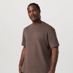 Vuori Men's Short Sleeve Strato Tech tee Huckleberry Heather XL